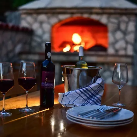 Nina Prázdninový dům