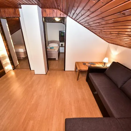 Holiday home Nina *